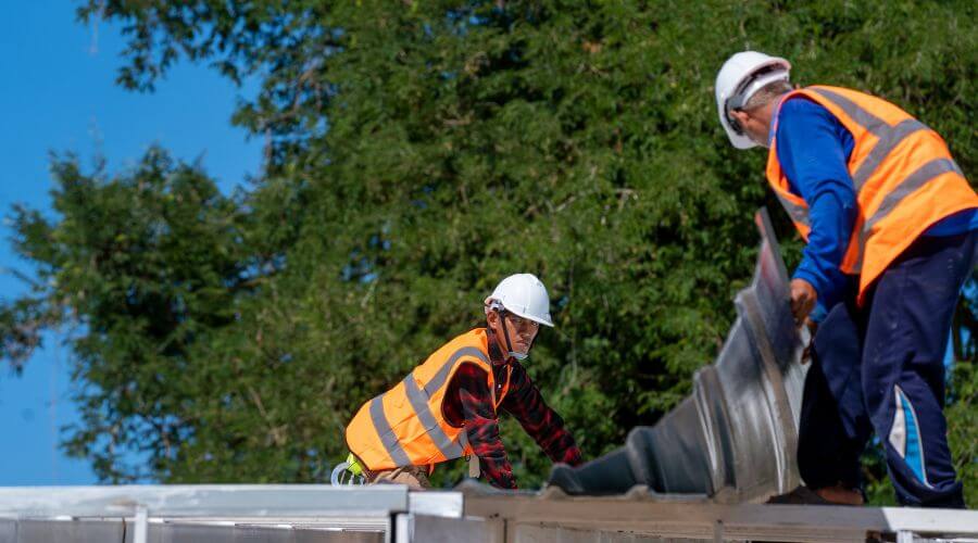 Expert top industrial roofings services in Underwood, ND